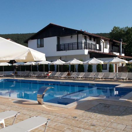 Guest House Bukor Shtepi Mandrica Exterior foto
